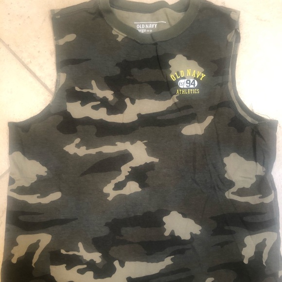 Tank top Old Navy camo size Medium - Picture 1 of 3